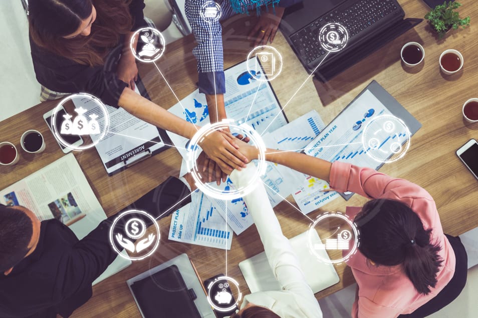 reunión de equipo sobre digitalización de RRHH