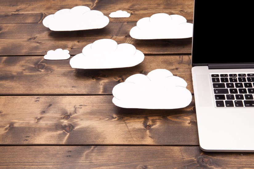 Uso de solución cloud en computadora portátil