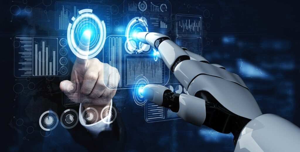 Empleado utilizando inteligencia artificial en portátil y móvil